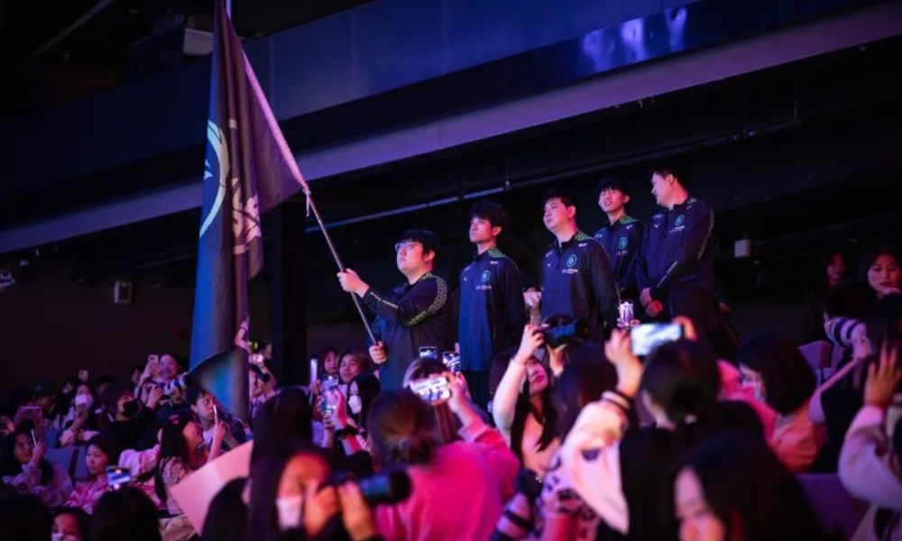 王霜进球，双外建功，武汉4